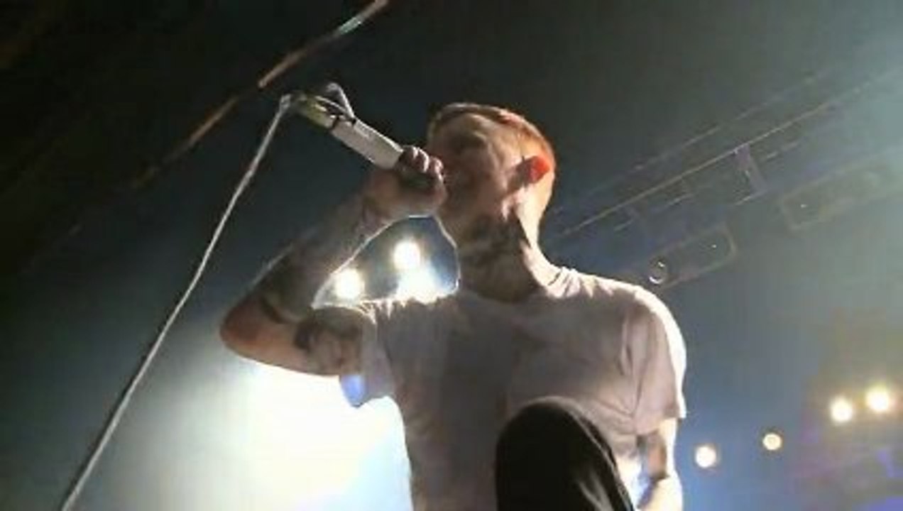 Gallows - Misery (LIVE)