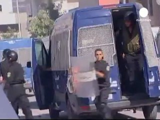 Túnez: las fuerzas del orden rodean una mezquita en la...