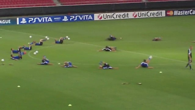 Η προπόνηση της Σάλκε στο Γεώργιος Καραϊσκάκης (2)