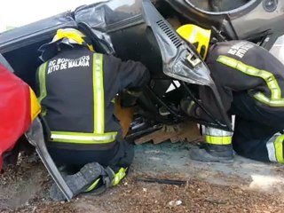 Bomberos Málaga. DESCARCELACIÓN MANIOBRA 3