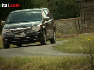 Autosital - Essai Lancia Voyager 2.8 163 ch Gold