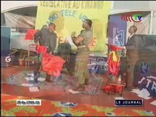 Avant-première de la pièce théâtrale Palabre électorale au Kinango