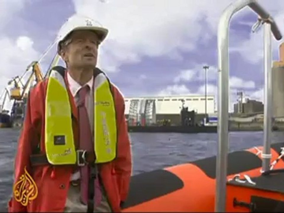 Hollande attempts to reduce atomic power