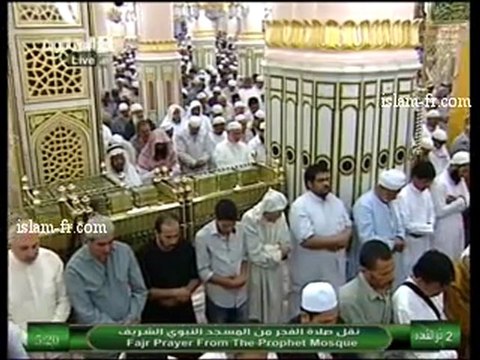 salat-al-fajr-20120918-madinah