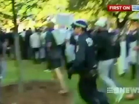 Girl,8, Speaking of Her Love for Holy War during Muslim Conference in Sydney