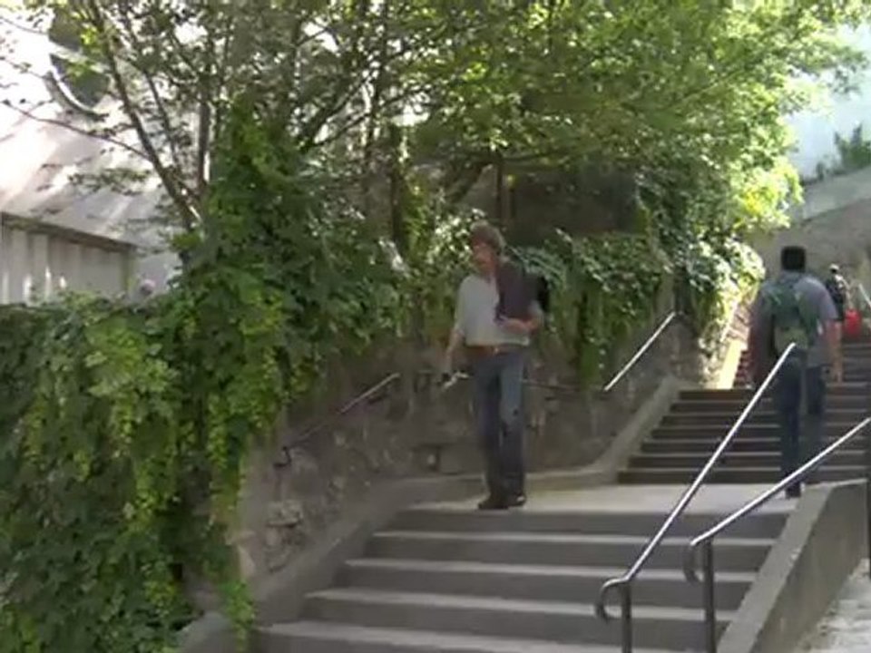 (Extrait) Ivry Cité - Jean y interprète le photographe qui commente en voix off.