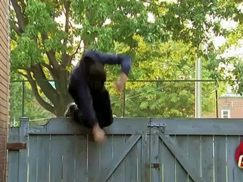 Les gros bras et le paralytique