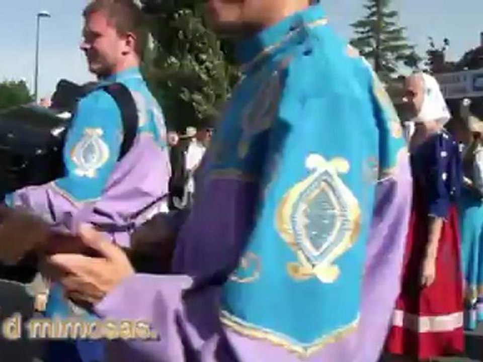 D 19 08 2012.Festival Danses Cugand .filmé dans la rue 7 pays du Monde .