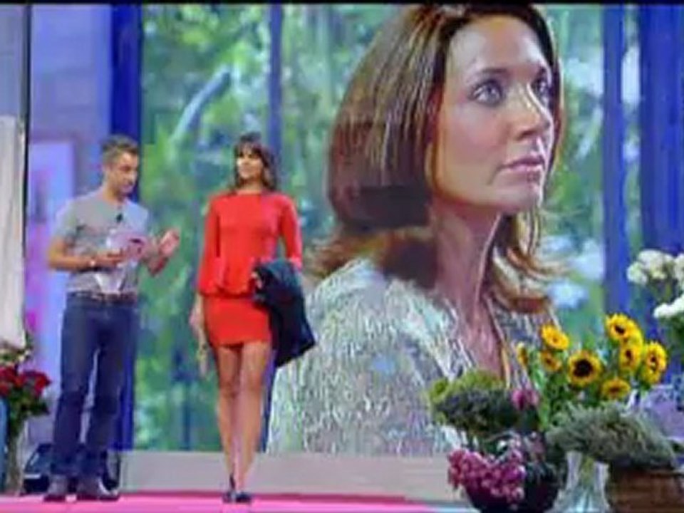 France2_Comment ça va Bien_6 sept 2012_Schutz et Love Moschino chez SPARTOO.COM