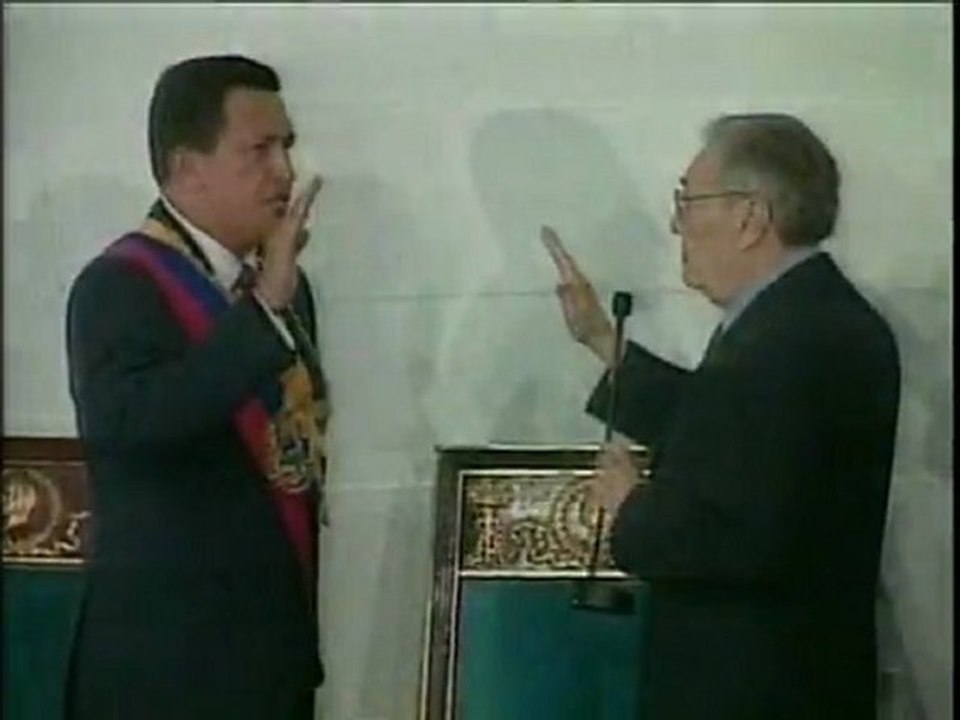 738 La revolución bolivariana. El despertar de un pueblo (Producciones Haydée Santamaría, 2004)