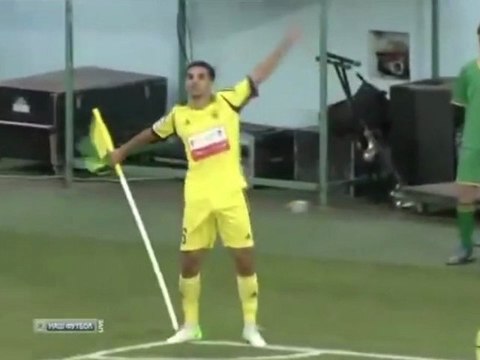 La prestation de haut vol de Mbark Boussoufa !