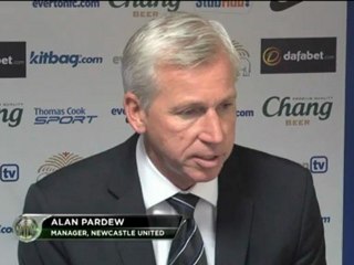 Newcastle - Pardew: "Primo tempo orribile, ripresa di carattere"