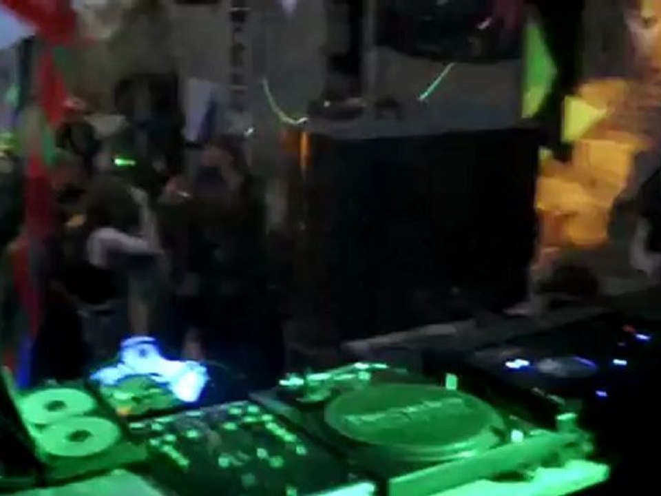120603_Oxygen Party 2 (4/25)