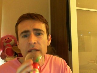 Wiwi égratigne "i'm yours" de The Script