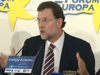 Rajoy dice que un gobierno de coalición con Zapatero es "hoy en día impensable"