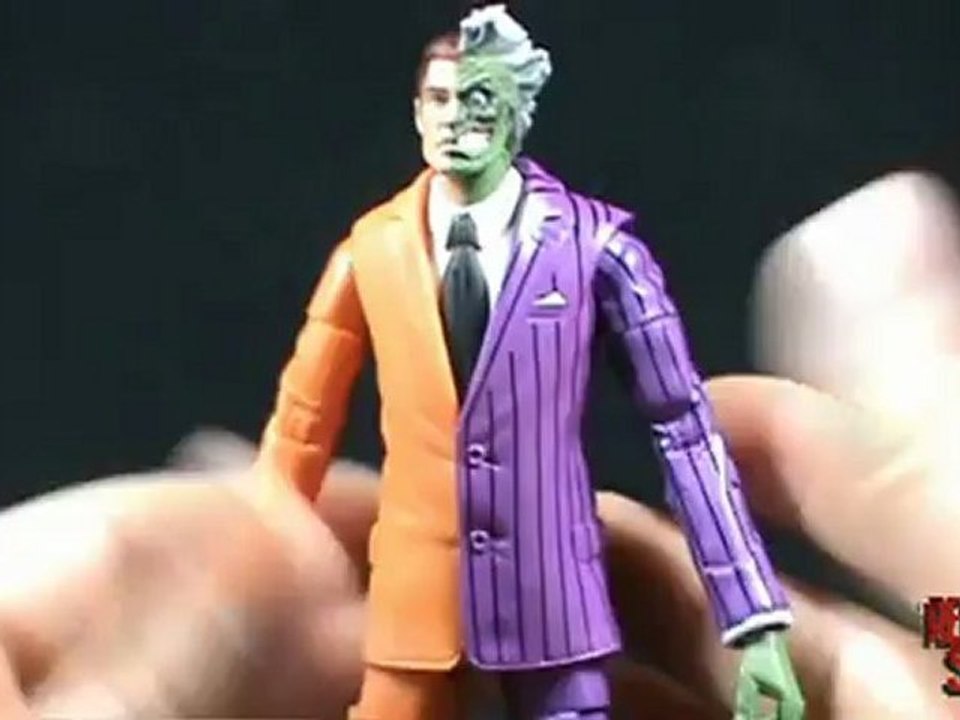 Toy Spot - DC Universe Classics Gotham City 5 Boxed set, Two Face figure