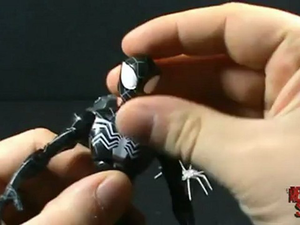 Toy Spot - Spectacular Spiderman Spider charged Black Costume Spiderman figure