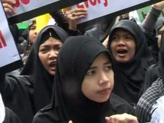 Muslims rally in Thailand against film