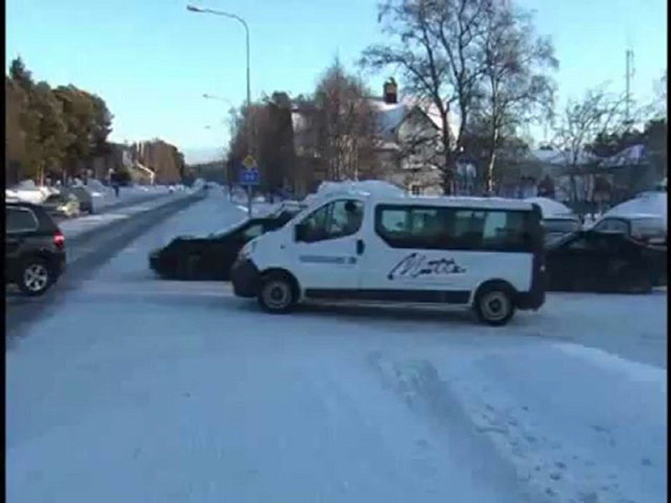 Porsche 991: the next 911 sports car caught in spy video