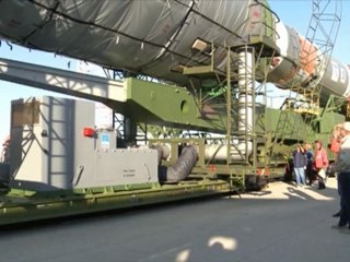 [Soyuz] MetOp-B Rolled Out to Launch Pad