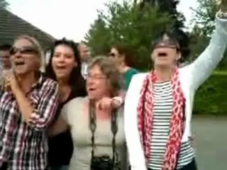 L'amour est dans le pré Bertrand se fait arrêté par la gendarmerie,le dimanche après le mariage de Thierry et Annie 2