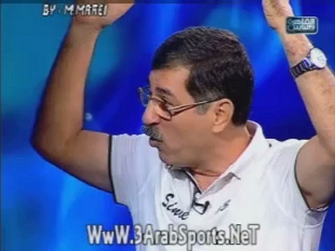سباب و إهانات متبادلة بين علاء صادق ومصطفى يونس !