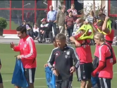 Bayern get underway against Valencia