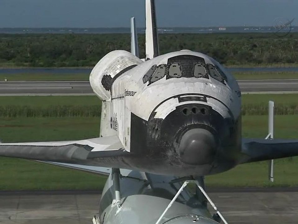 Shuttle Endeavour Backs Out of MDD