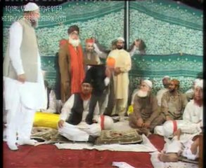 allama tahir ul qadri dancing people