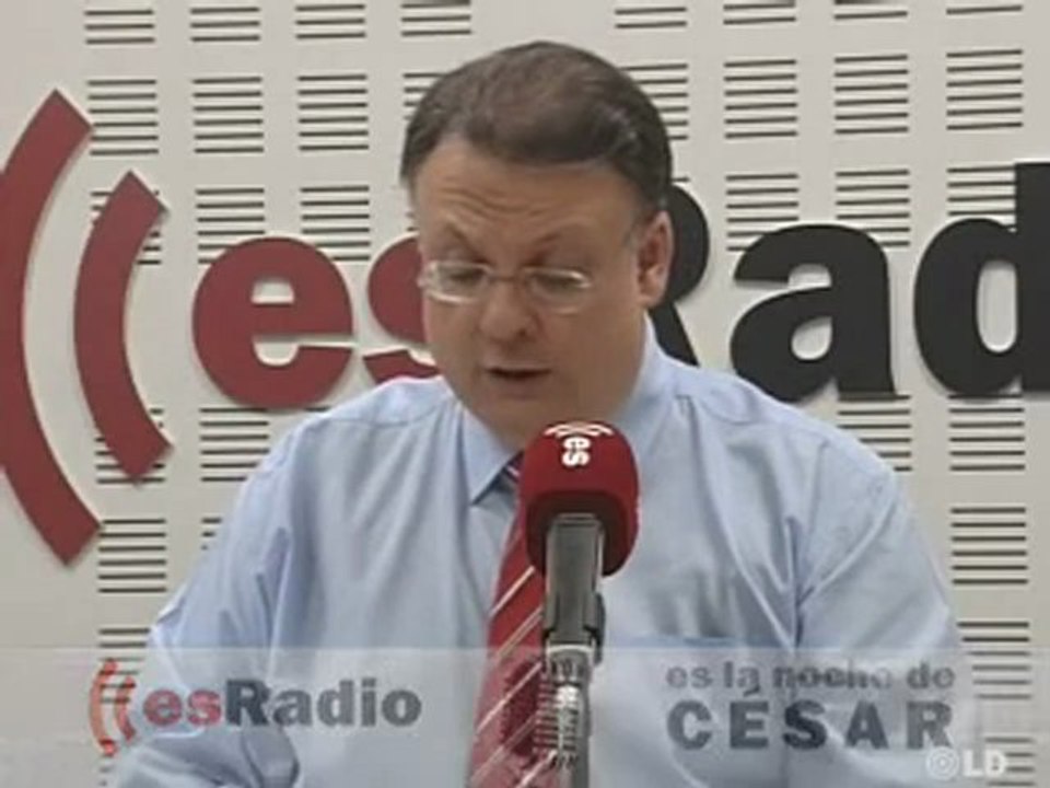 Editorial de César Vidal: "Cenzura, gasto y adoctrinamiento" - 26/05/10