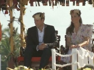 William and Kate enjoy Tuvalu festivities