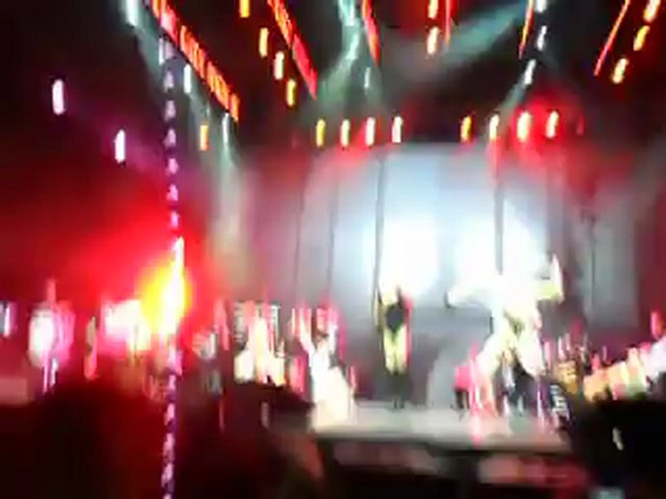 AJDA  K.ÇEŞME ARENA 1/Y.BAŞLASIN,ANLAMADIM GITTI,YAKAR GEÇERİM ÖMÜR GEDIK...