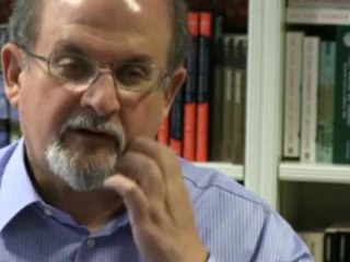 Salman Rushdie considera superada la amenaza iraní por los “versos satánicos”