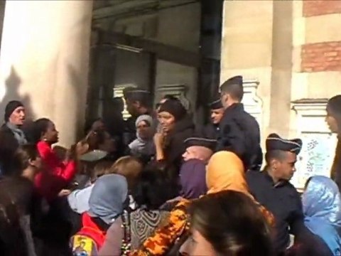 Paris 19ème: violences contre une manifestation de mal-logés