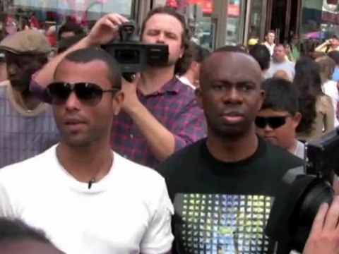 Celebrity Bytes: Cheryl Cole Wants New Boyfriend Tre to Meet Ex-Husband Ashley