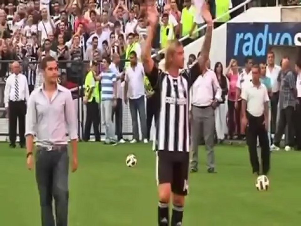 Presentación oficial de Guti como nuevo jugador del Besiktas