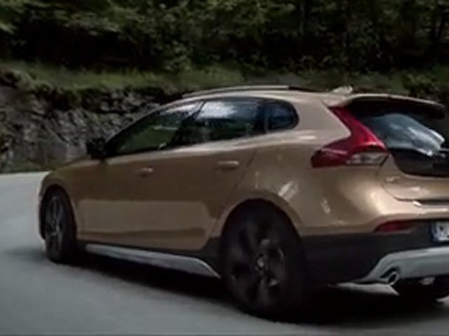 Volvo V40 Cross Country : le film du lancement...