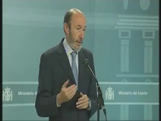 Rubalcaba: La estrategia es "detener, detener y detener hasta que esto acabe"