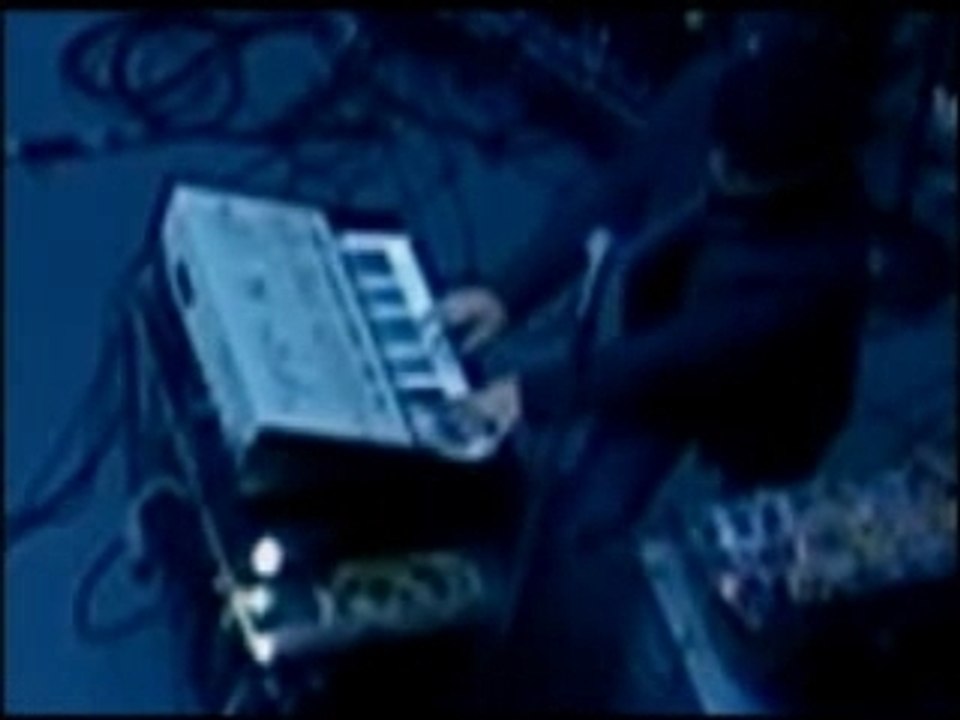 NIN - The Hand That Feeds