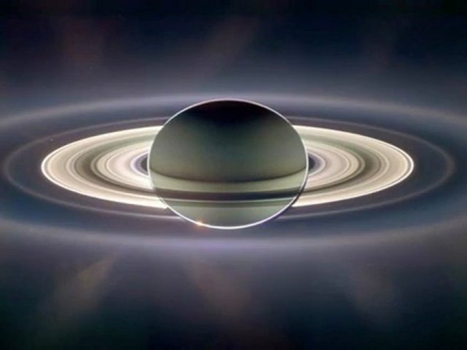 Saturne par Cassini