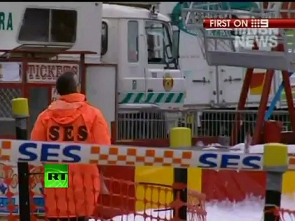 Video Nasty: Light plane crashes into Ferris wheel in Australia