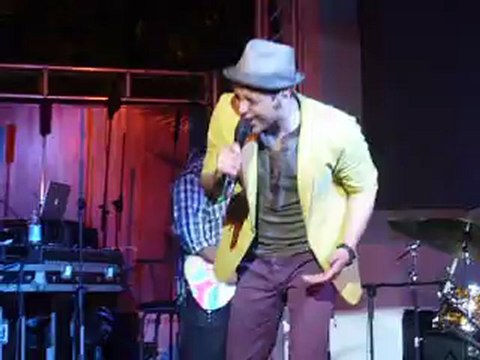 victor muños en el aniversario san ignacio