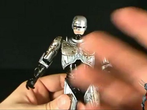 Toy Spot - Neca Robocop Battle-Damaged