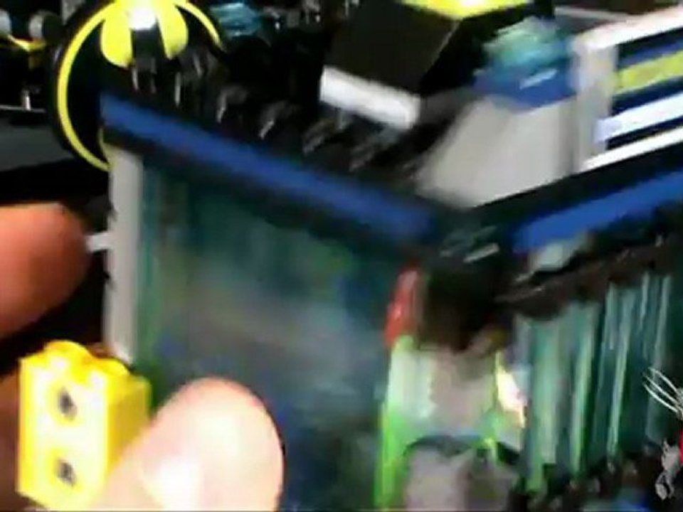 Collectible Spot - Lego DC Universe Superheroes 6860 The Batcave