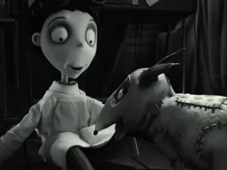 Frankenweenie - Clip - Sparky's Alive