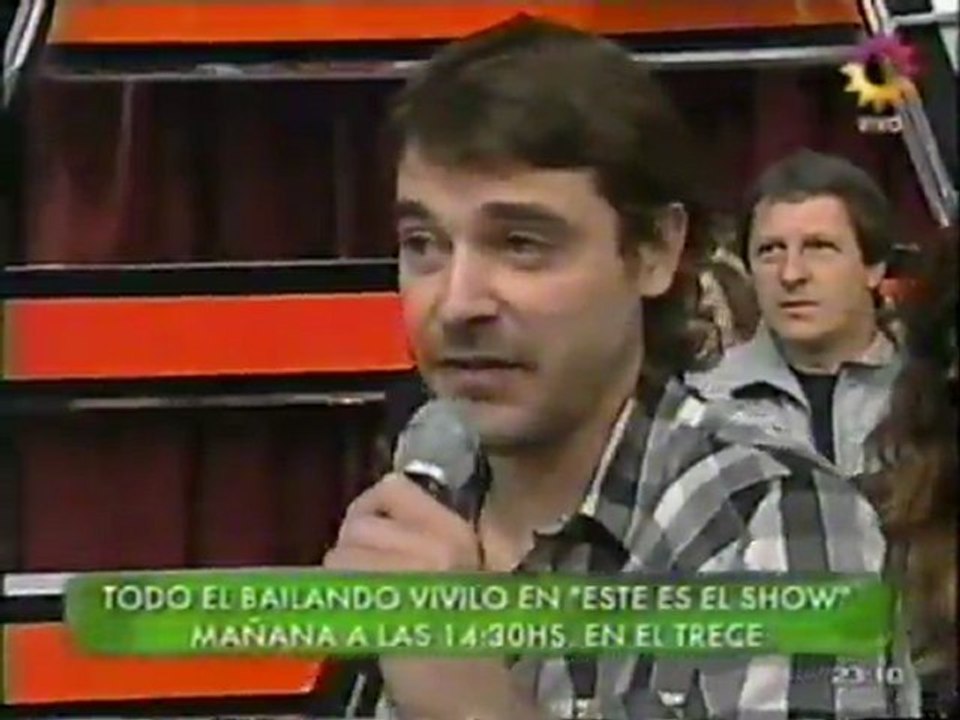 Paula en SM (previa "yo estoy entregado", BAILE MERENGUE, jurado) - 19 de Octubre 2010