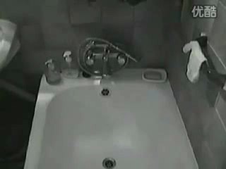 take a ghost video in bathroom ，timid people don't touch it !