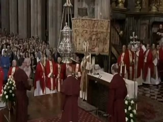 El Rey pide al Apóstol ayuda para "resolver la grave crisis"