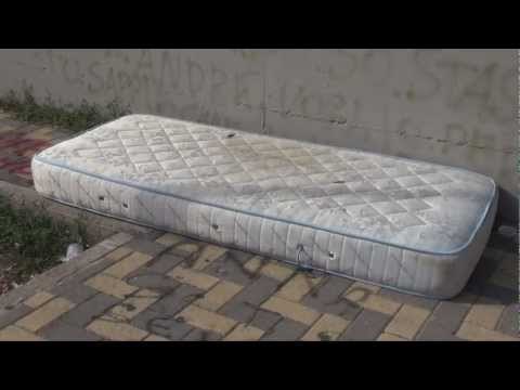 Gricignano (CE) - Parcheggio di Via Aversa nel degrado (19.09.12)