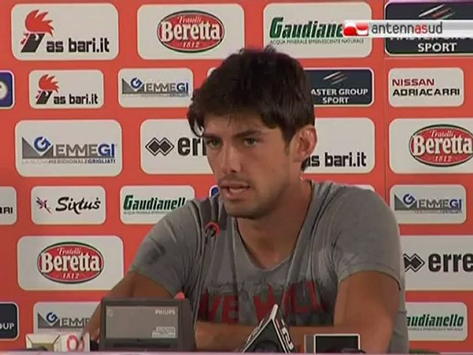 TG 19.09.12 Calcio Bari, manto nuovo al San Nicola